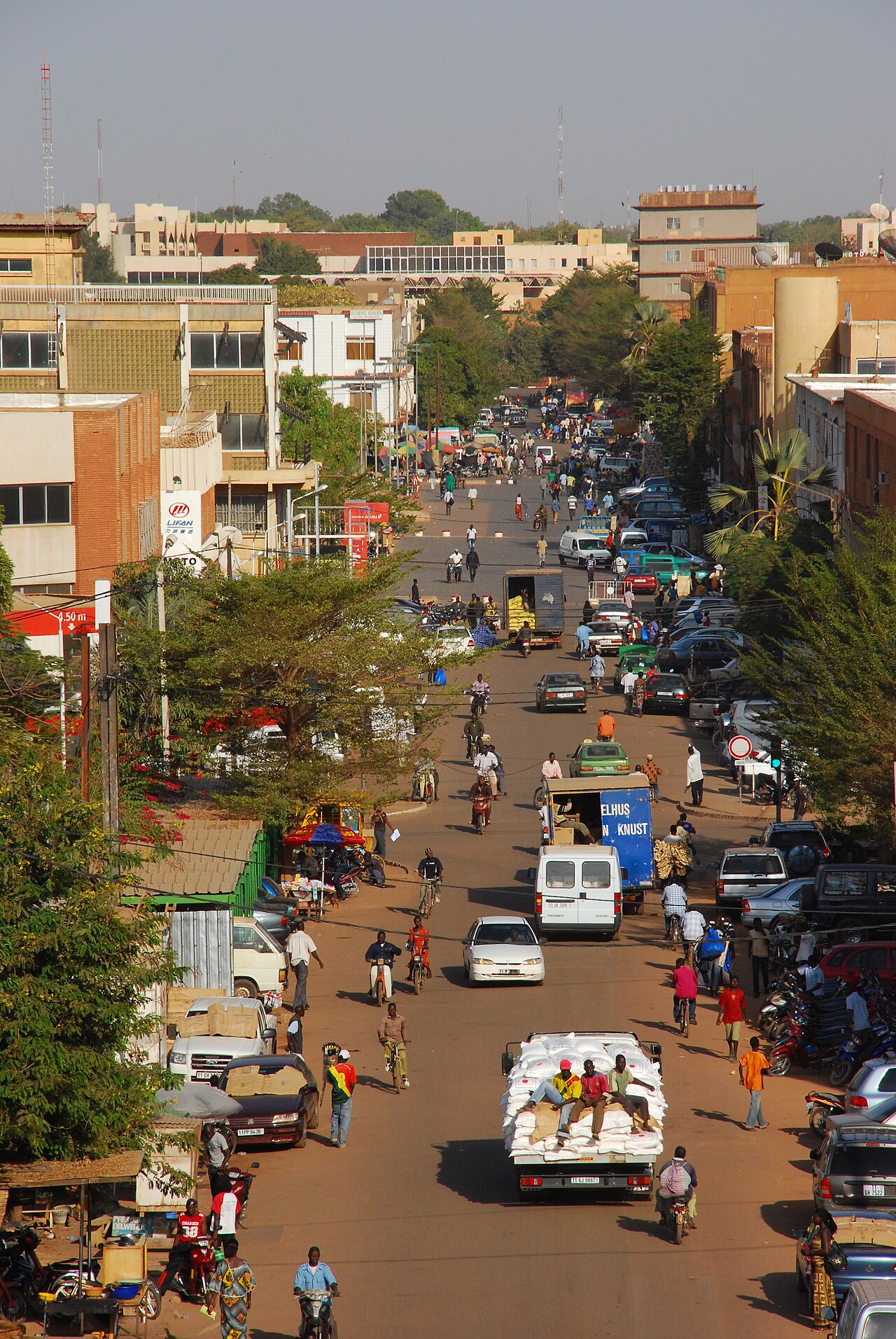 Central Ouagadougou, the capital, where the transitional assembly voted unanimously to restore the death penalty. File photo.