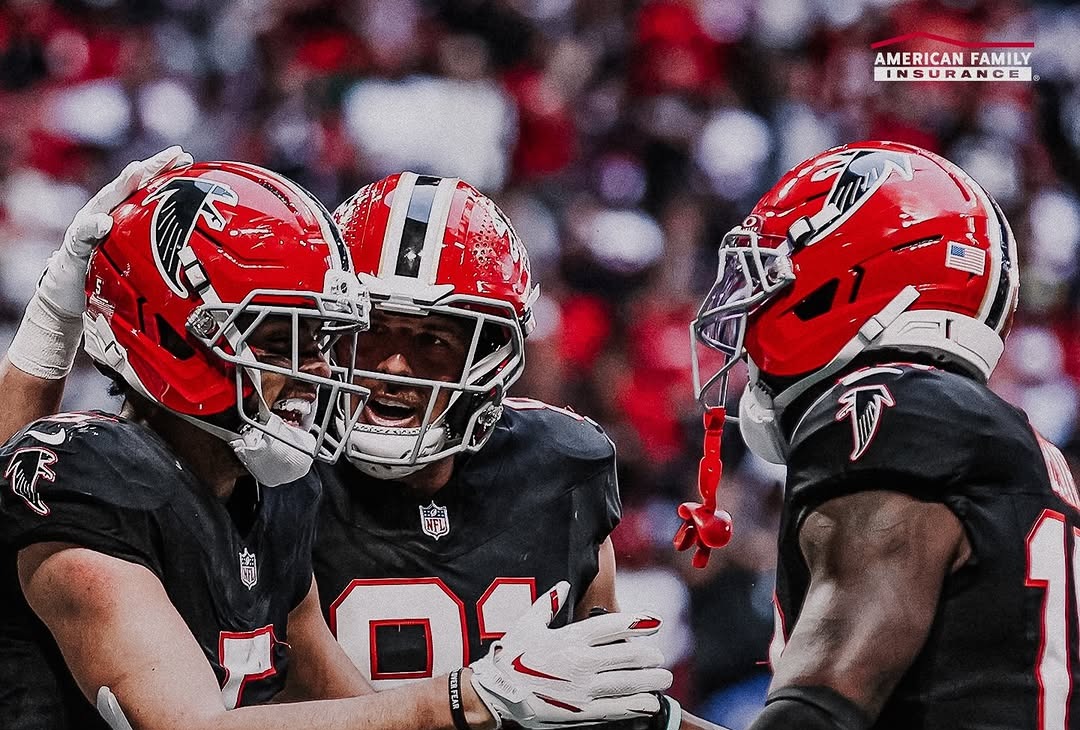 Atlanta players celebrate the win over San Francisco, the Falcons' first home victory of the season and the 49ers' first defeat.