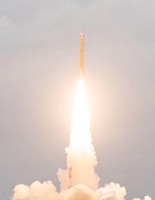 An H3 rocket launch from Tanegashima in February 2025. MMX rides the same rocket type on Tuesday.